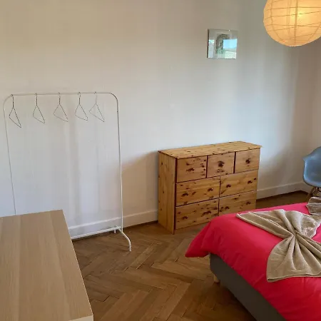 2 Pieces Avec Parking Prive *